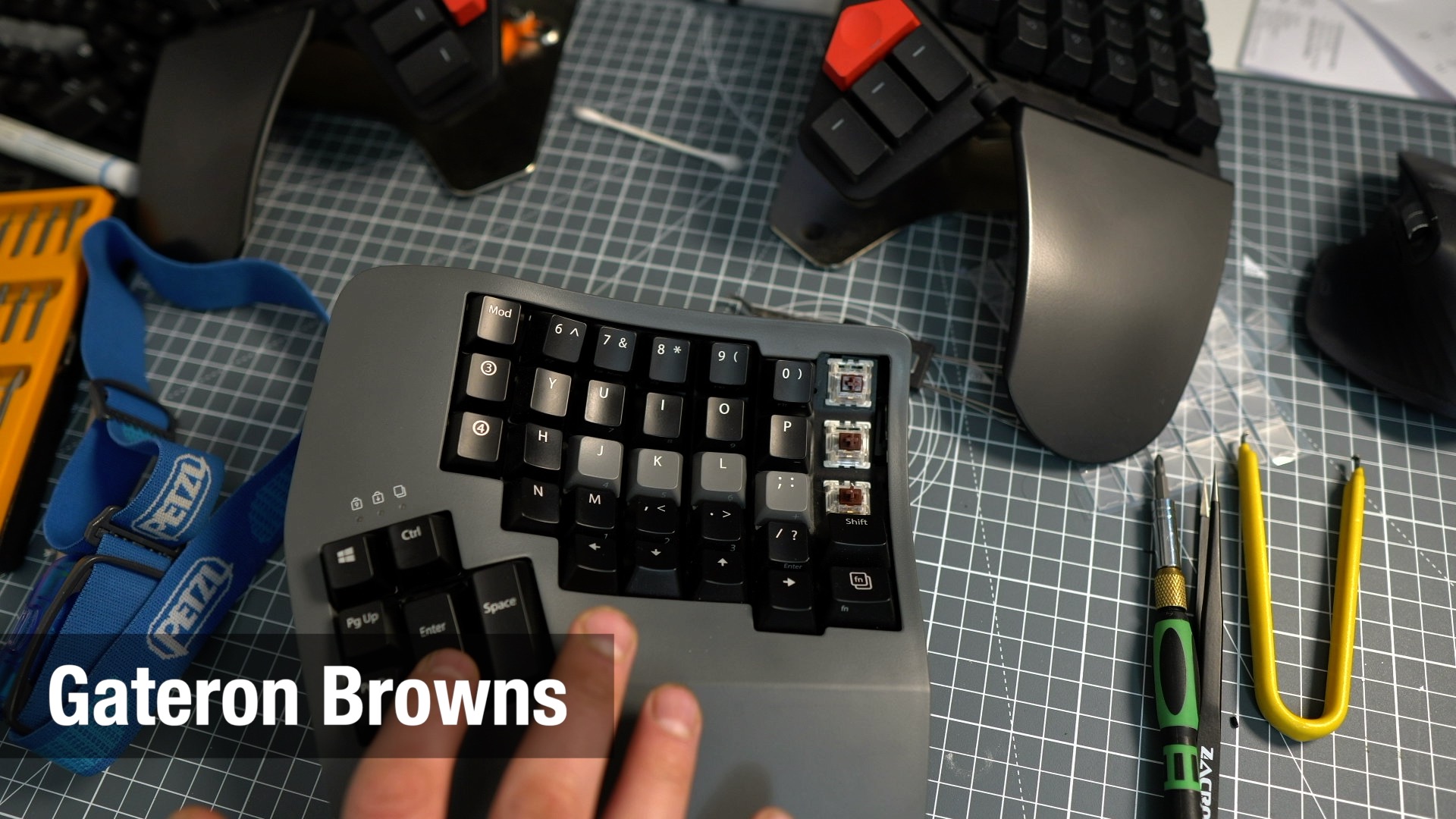 Gateron Brown key switches inside the Advantage360