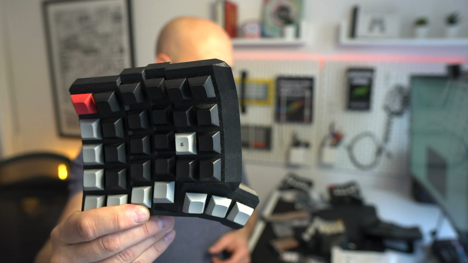 Review: Dactyl Manuform – an ergonomic, custom built mechanical keyboard –  Ben Frain