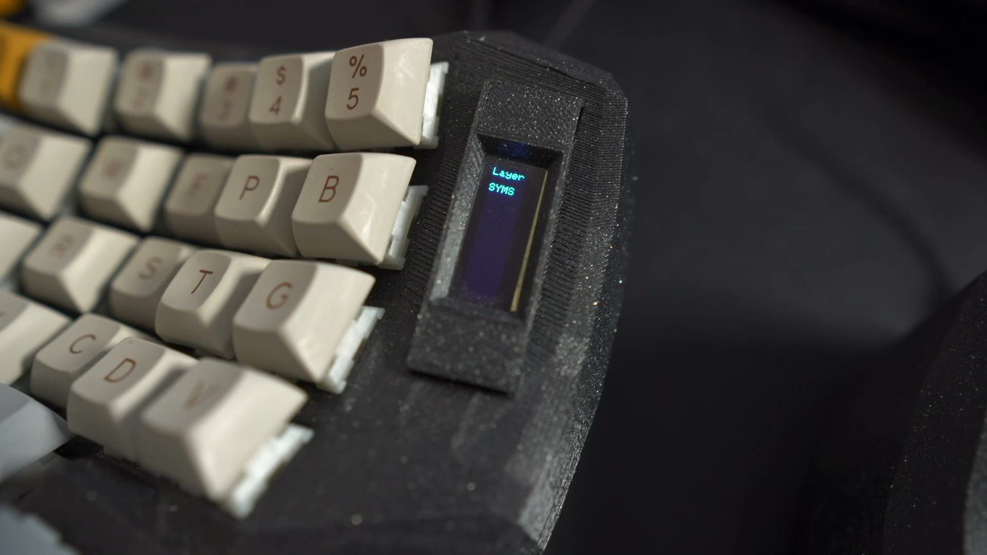 OLED screens on a hand-built keyboard